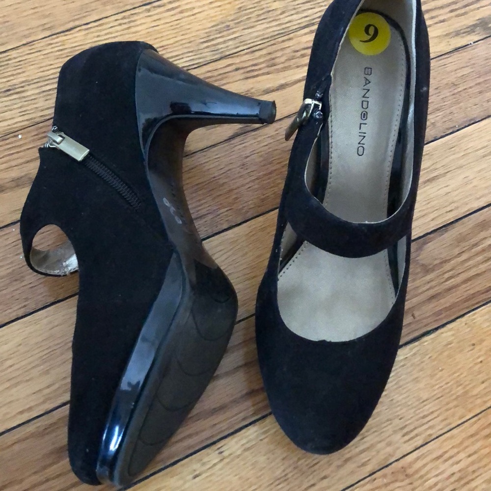 Bandolino Pumps with Strap (9)